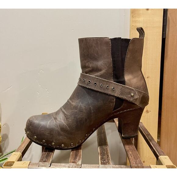 Dansko # 1304067800 brown leather boots size 40 EURO - Picture 4 of 8
